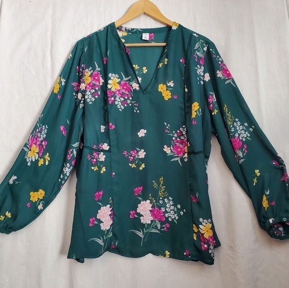 Old Navy - Picture 1 of 3